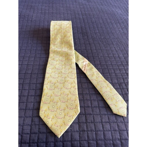 SALVATORE FERRAGAMO Palm Tree And Chairs 100% Silk Tie Made In Italy Light Green - Picture 1 of 3